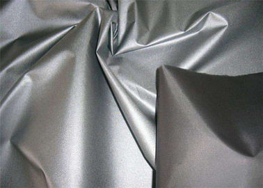 Китай Серебряный/пурпурный цвет отсчета пряжи ткани 190Т тафты полиэстера подгонял удобное поставщик